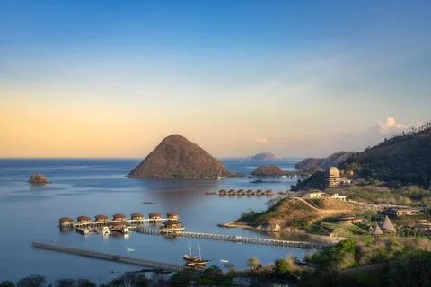 A breathtaking view showcasing tranquil waters, beautiful islands, and luxuri Foto stock