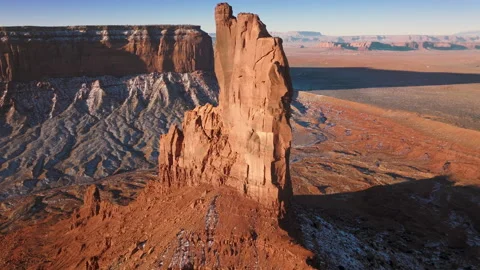 Breathtaking view wild bird peacefully soaring above red rock in Monument Valley Stock Footage 168711031