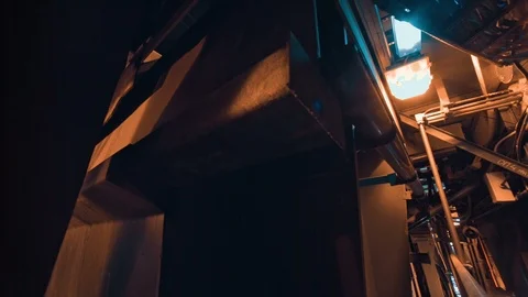 Breeding the bridge at night Video stock 89765185