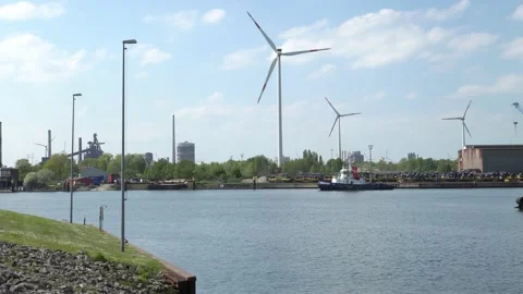 Bremen - 4k middle range shot of ship moving left Stock Footage 194660158