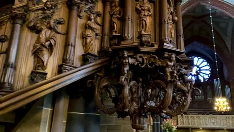 Bremen, Germany - July 3, 2025: Interior of Bremen Cathedral. Video stock 342002142