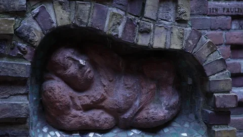 Bremen siebenfaulenbrunnen 02 Stock Footage 92995332