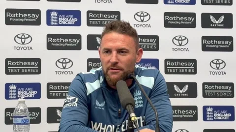 Brendon McCullum's devotion to England job ‘never wavers’ despite Ben Stokes ex Vídeos de archivo 337900391