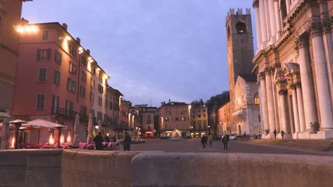 Brescia - piazza paolo VI Stock Footage