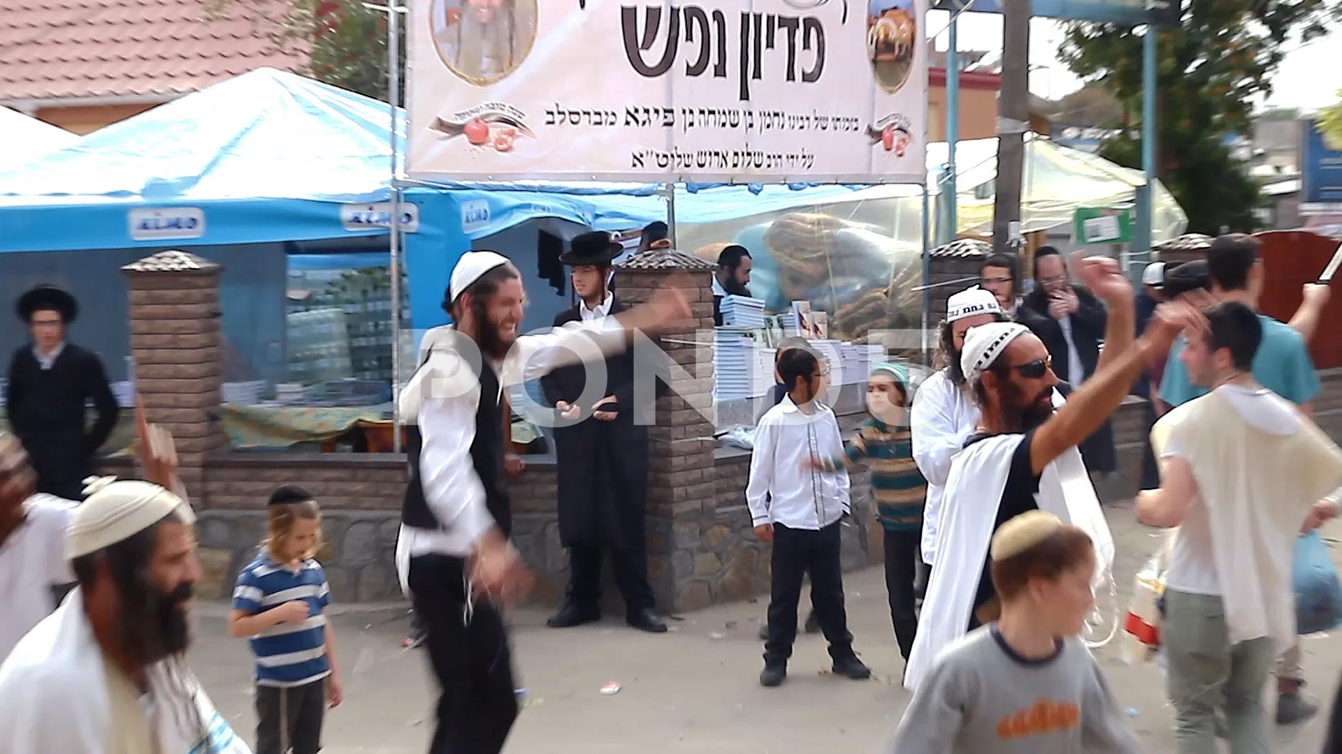 Breslov Hasidim Dancing in the street of uman ukraine 2015