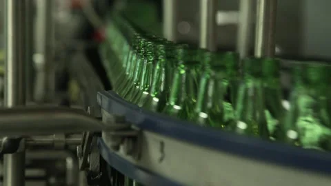 Brewery, beer, empty bottles, conveyor belt, CU.mov Stock-Footage 190961528