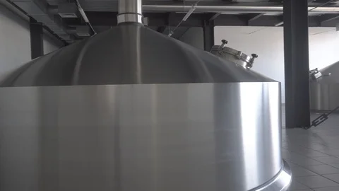 Brewery tanks Vidéo 106596590