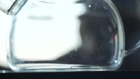 Brewing a black tea close up Stockbeeldmateriaal 135826600