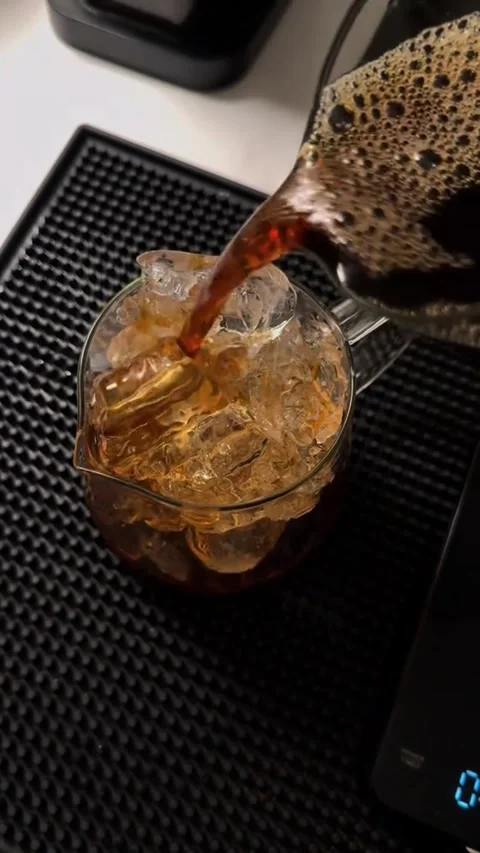 Brewing coffee drinks Stock Footage 316589190