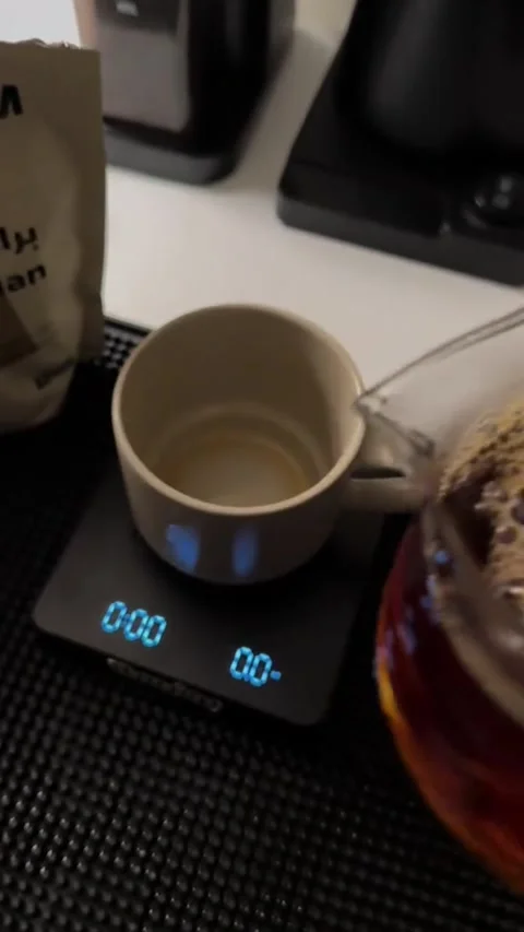 Brewing coffee drinks Stock Footage 316589191