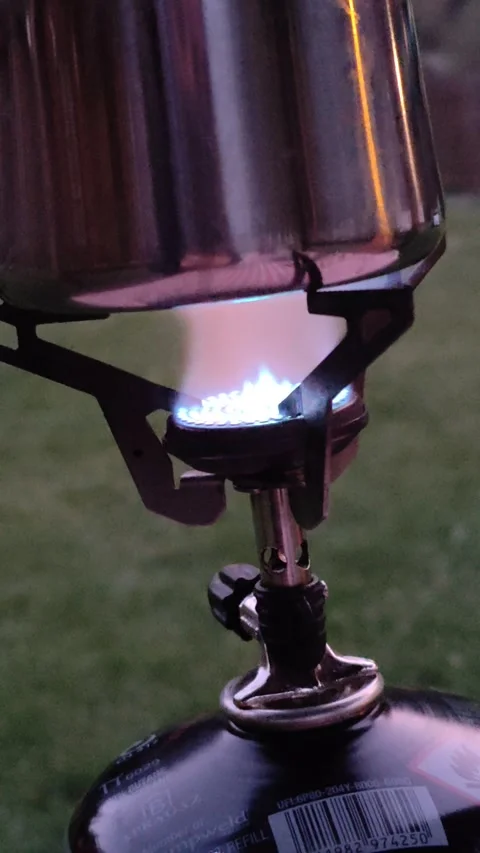 Brewing coffee flame close up Video stock 286806950