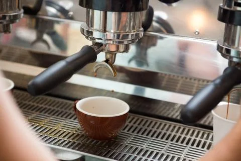 Brewing Espresso Foto stock