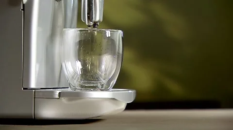 Brewing fresh coffee 動画素材 8832931