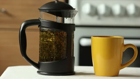 Brewing fresh tea Stock Footage 175733160