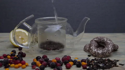 Brewing strong tea Video stock 178432417