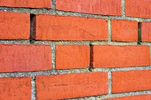 Brick wall with vertical voids missing mortar in joints 스톡 사진