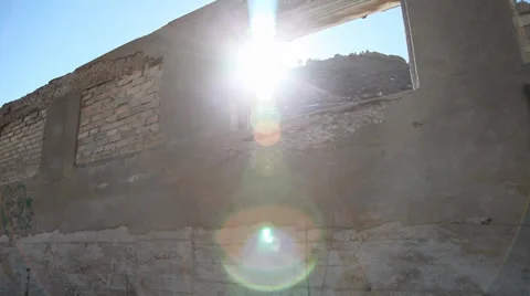 Bricked up windows and sun Vídeos de archivo 35909783