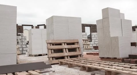 Bricks on a house under construction. Foto stock