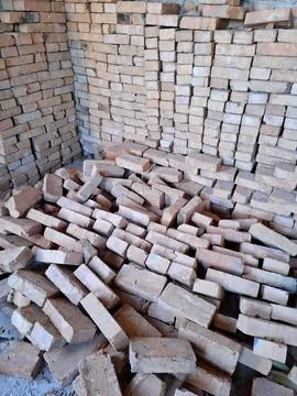 Bricks. The interior of an unfinished cottage 库存照片