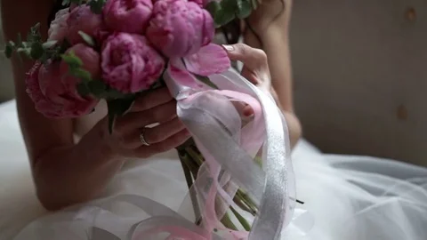 Bridal bouquet in hands Stock Footage 72787134