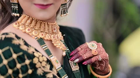 Bridal necklace set Stock Footage 162599003