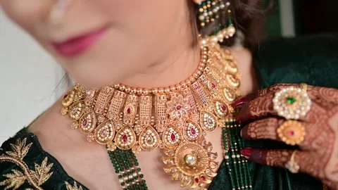 Bridal necklace set Stock Footage 162599065