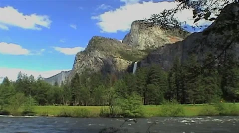 Bridalveil Fall Stock Footage 1060825