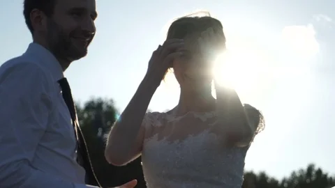 The bride and groom are having fun and laughing 库存影片 70157294