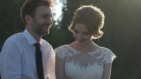 The bride and groom are having fun and laughing 库存影片 70157412