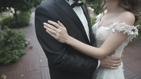 Bride and groom with diamond ring 스톡 동영상 141884086