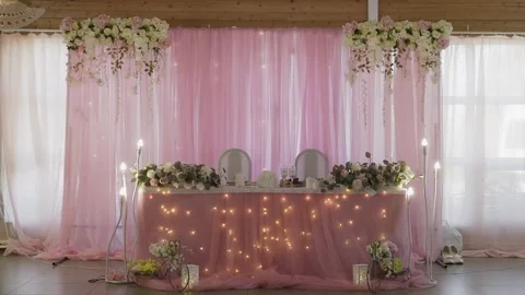 Bride and groom wedding table decor, camera movement Stock-Footage 306147759