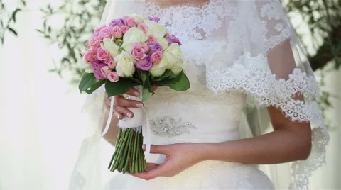 Bride and wedding bouquet Stockbeeldmateriaal 46655331