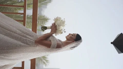Bride with a bouquet Video stock 224128723