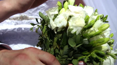 The bride with a bouquet at the wedding 库存影片 52759091