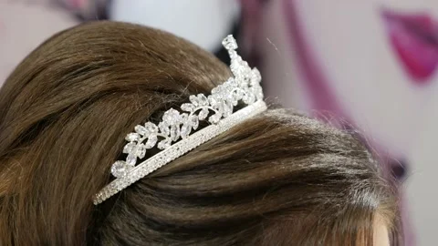 Bride crown Vídeo Stock 239987186