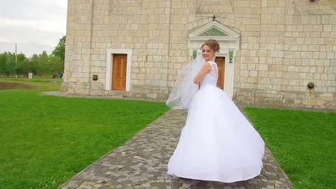 The bride goes ahead Stock Footage 75030508