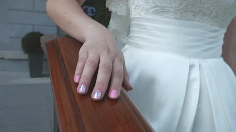 The bride goes to the ceremony Stock Footage