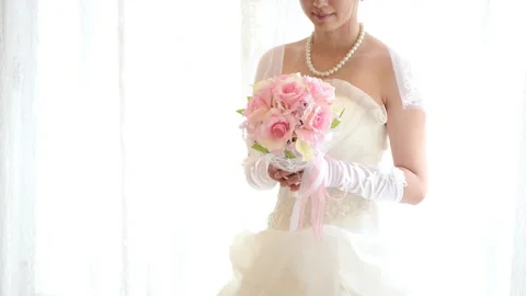 A bride having a bouquet Stock Footage 160131080