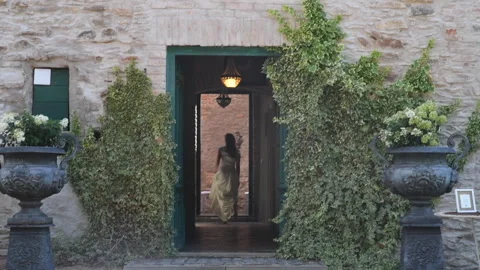 The bride leaves Stock Footage 278406453