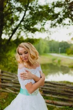 Bride portrait at summer sunset Foto stock