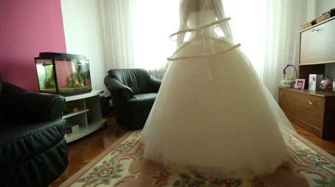  bride is waiting for the bridegroom Stock Footage 32478251