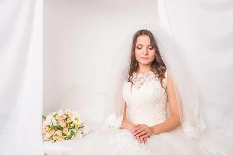 Bride in white interior Foto stock