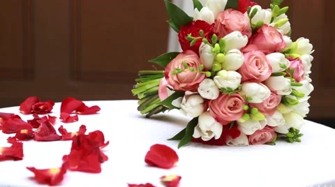The bride's bouquet Stock Footage 61570618