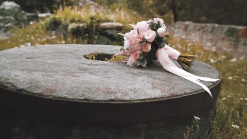 The bride's bouquet Video stock 132705964