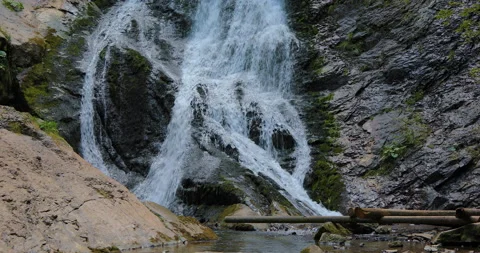 Bride's Veil Waterfall, Cascada Valul Miresei, Apuseni Mountains, Romania Video stock 154268046