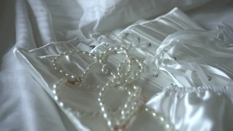 Bride's wedding accessories Vidéo 246153726