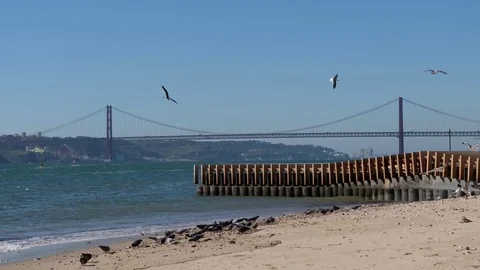 Bridge 25th April Lisbon 스톡 동영상 73133145