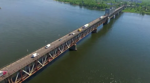 The bridge across the Dnieper River. Video stock 63196508