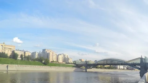 Bridge across the river in summer timelapse Vidéo 87229432