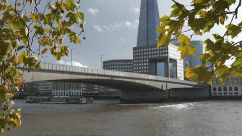 A bridge across the Thames River in central London. Stock Footage 220514190